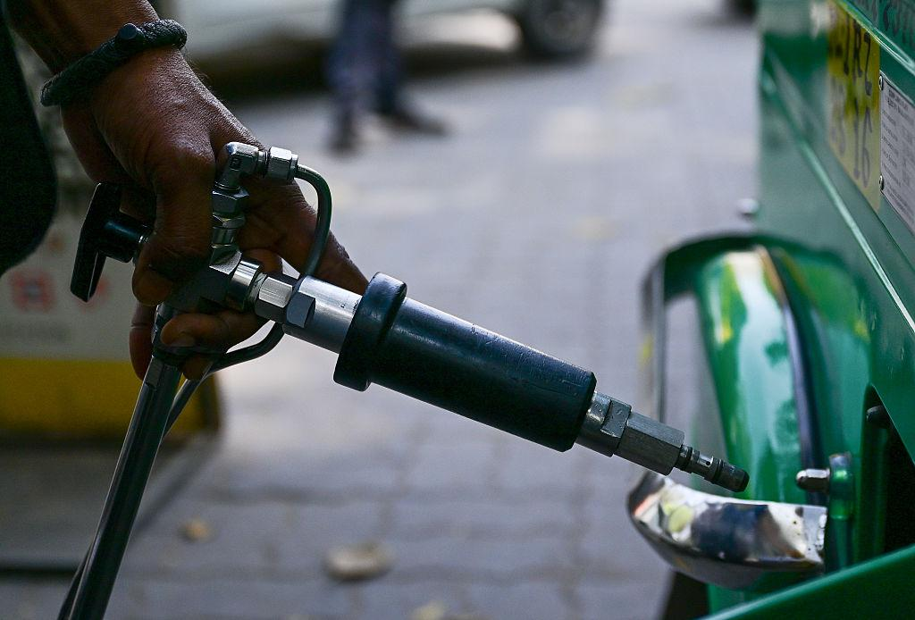 Global Oil Prices Rally chart showing crude oil surge