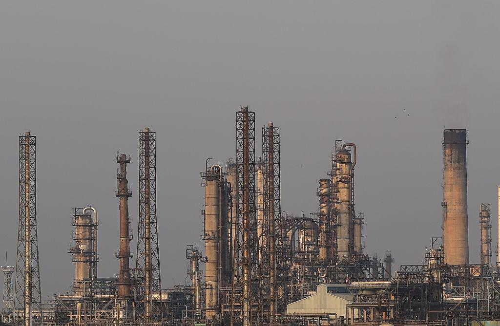 Global Oil Prices Rally chart showing crude oil surge